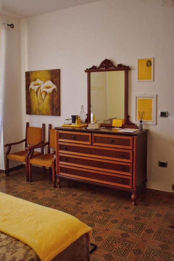 La Collina Dei Ciliegi Bed & Breakfast Sarule Exterior foto